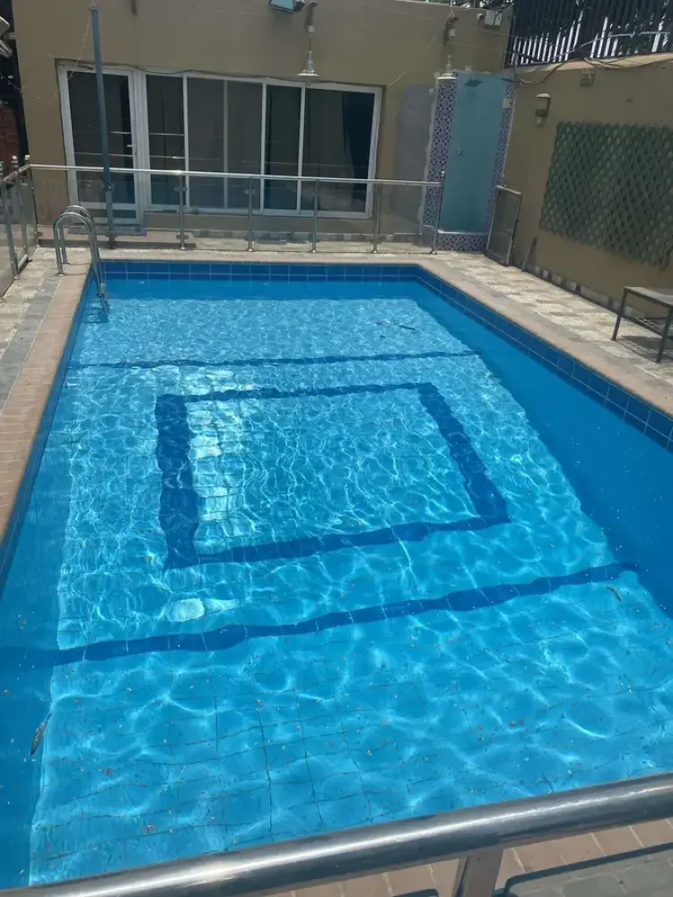 إعادة تأهيل المسابح