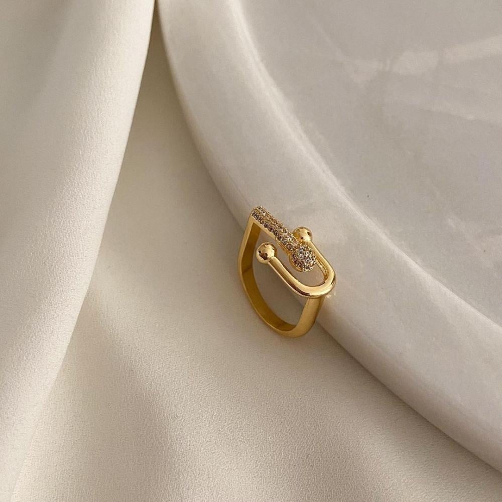 خاتم موديل تيفاني مزين بالزيركون مرن قابل للتعديل لون ذهبي.              MR-025