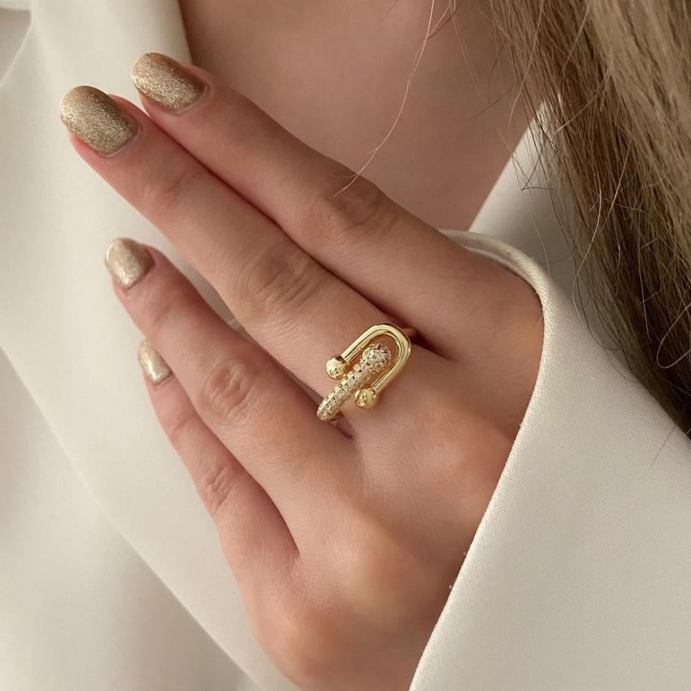 خاتم موديل تيفاني مزين بالزيركون مرن قابل للتعديل لون ذهبي.              MR-025