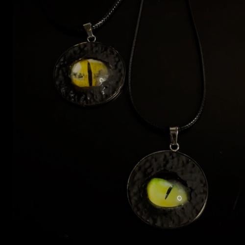 Devil eyes necklace