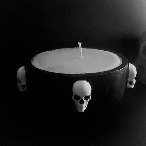 Black Skull Candle