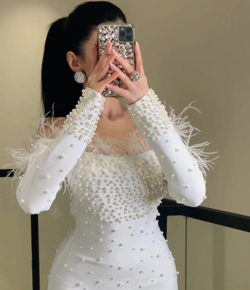 فستان سهرة فخم ب لؤلؤ