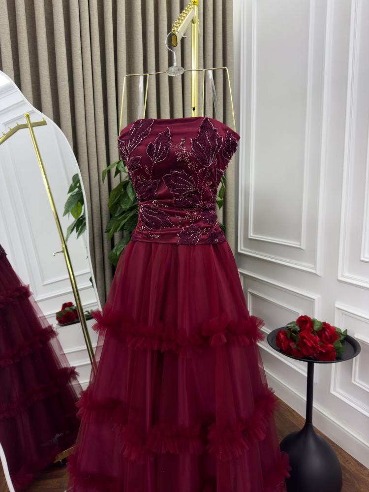 فستان سهرة تل فخم