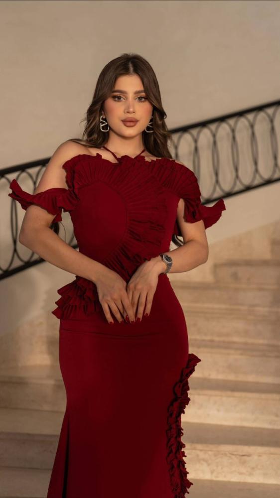 فستان سهرة عنابي