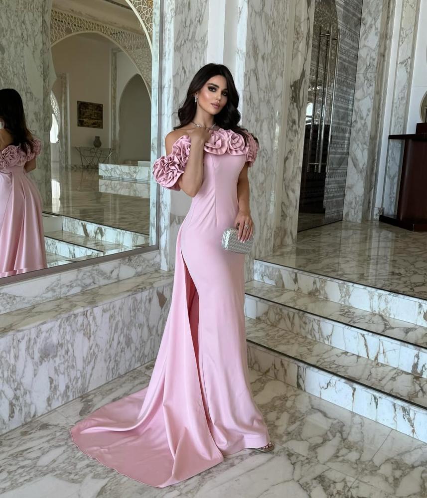 فستان طويل يبرز جمالك