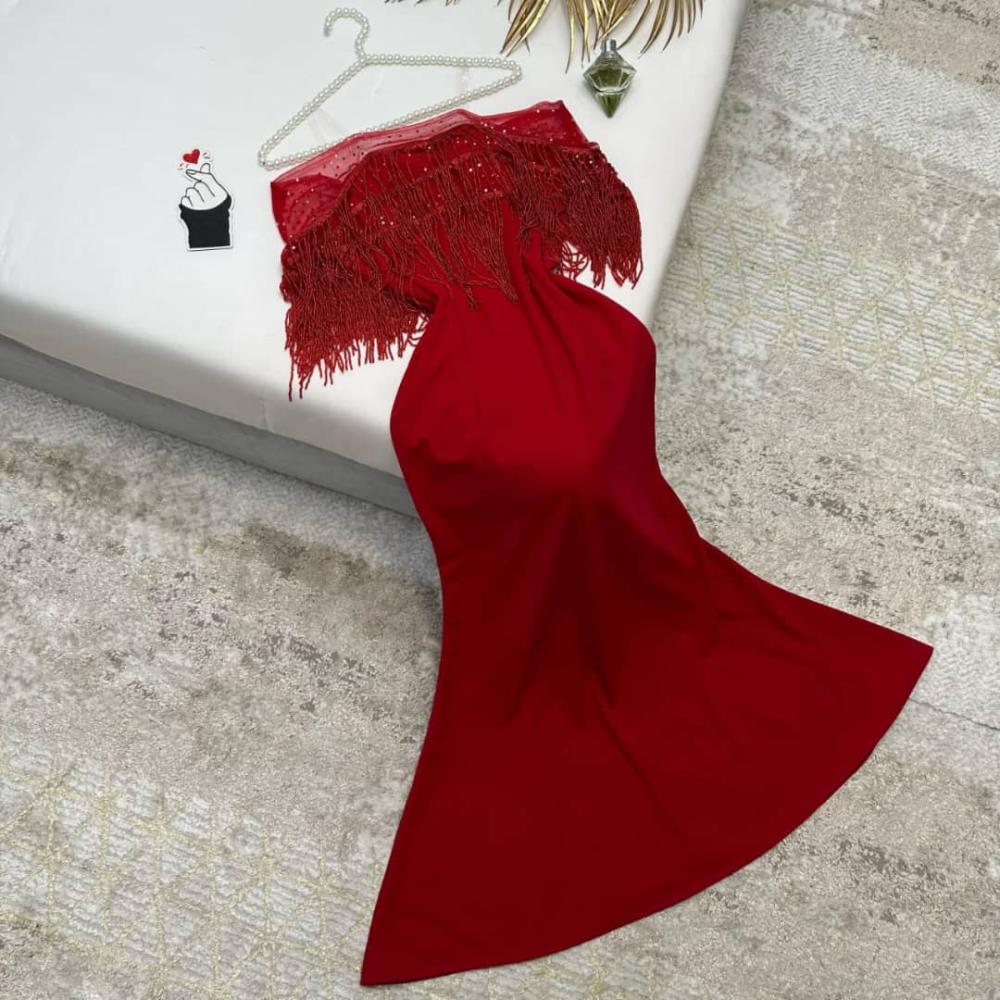 فستان سهره مزین بخرز احمر