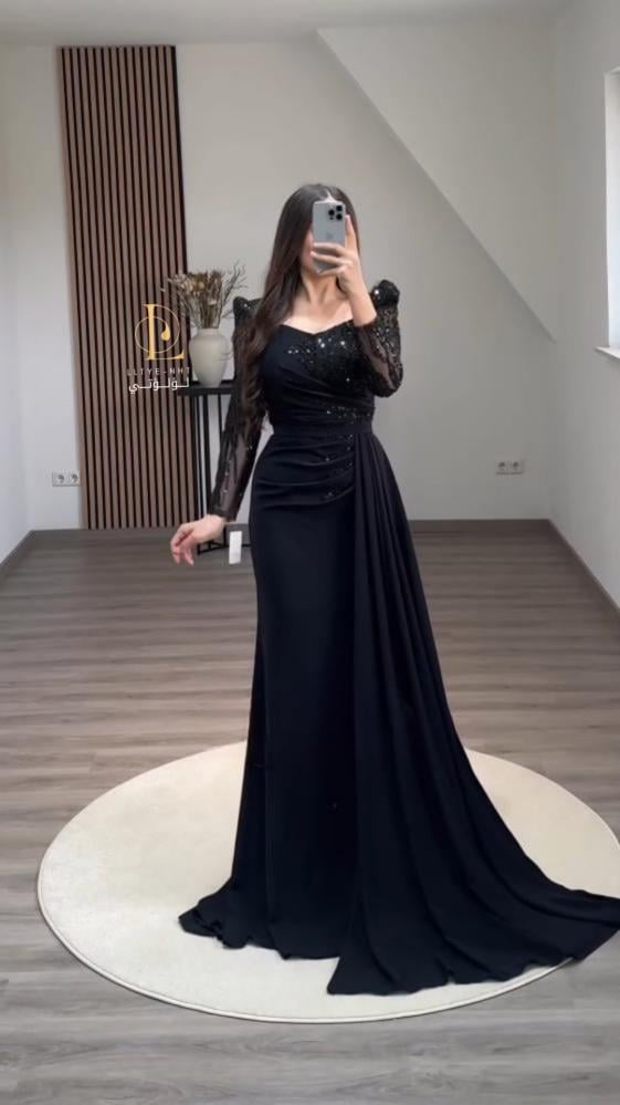 فستان سهره لون اسود والون زيتي راقي مطرز
