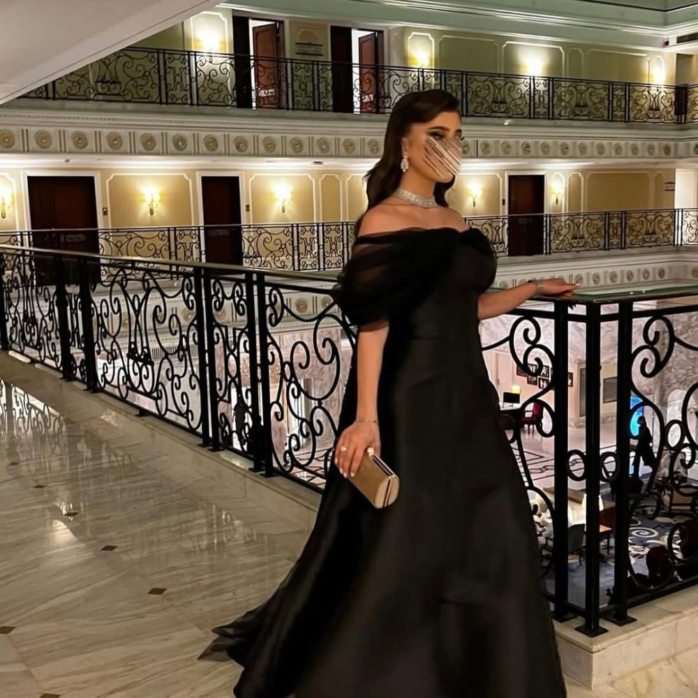 فستان سهرة أسود أنيق