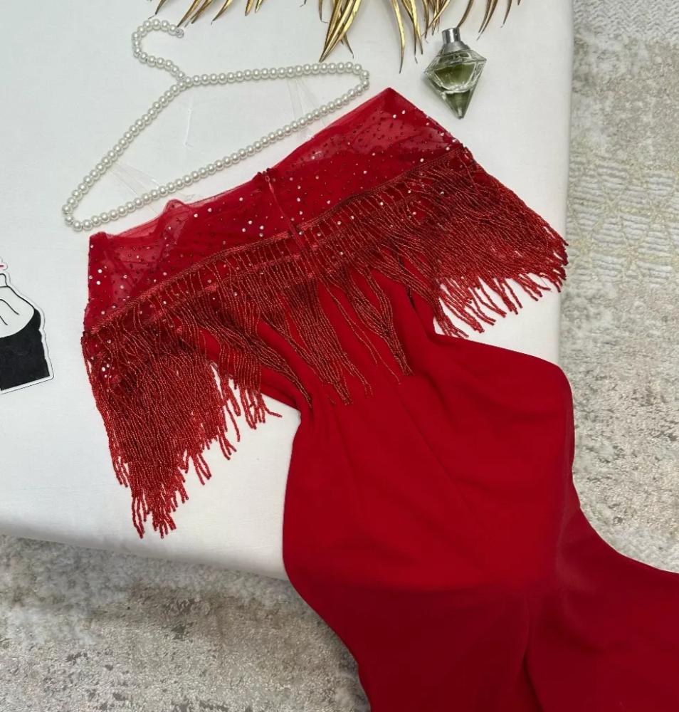 فستان سهره مزین بخرز احمر