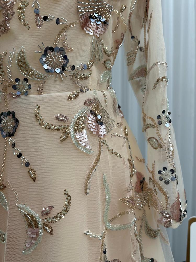 فستان سهرة من متجر لؤلؤتي