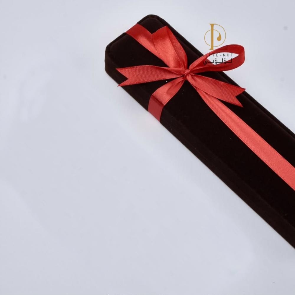 قلم مبطن بالاسم