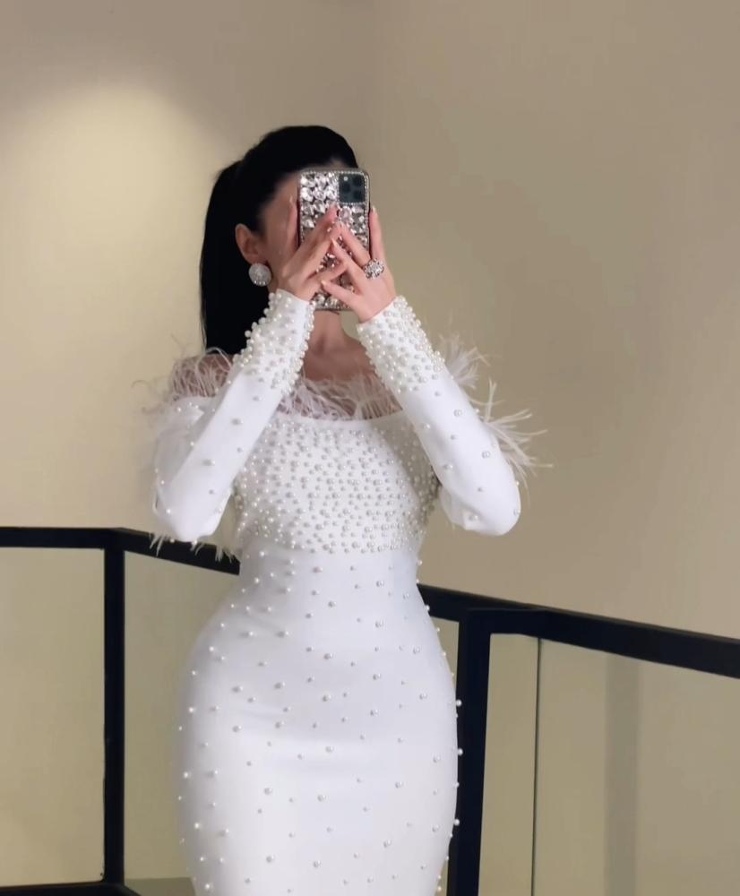 فستان سهرة فخم ب لؤلؤ