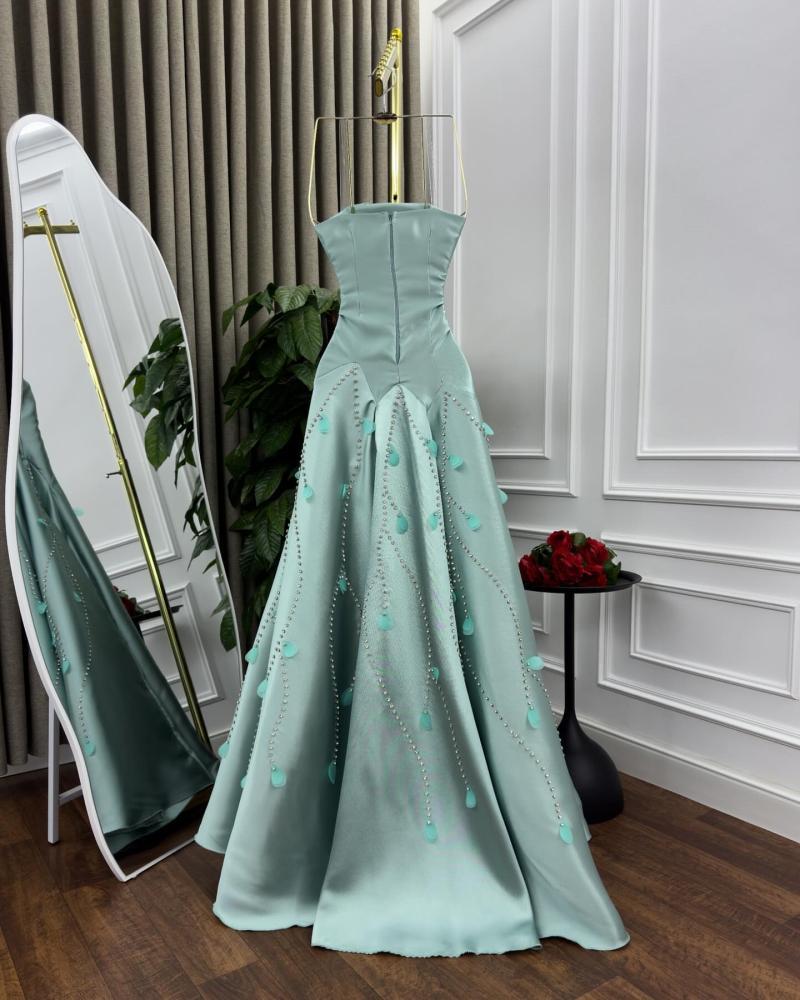 فستان سهرة ميكادو فخم