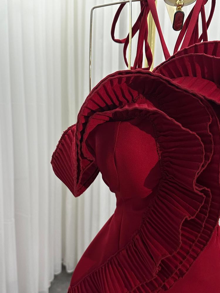 فستان سهرة عنابي