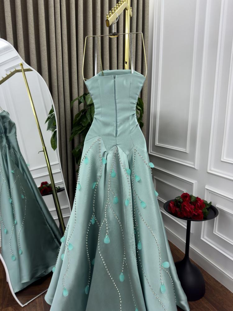 فستان سهرة ميكادو فخم