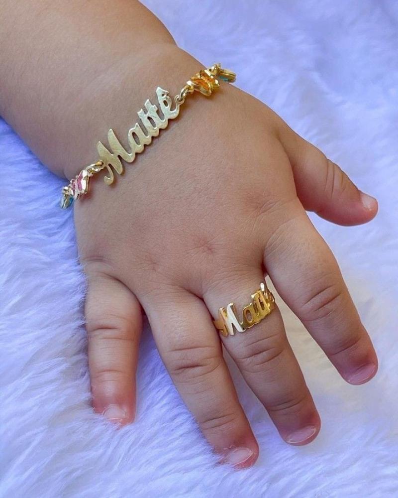 اسوارة مع خاتم أطفال بالاسم