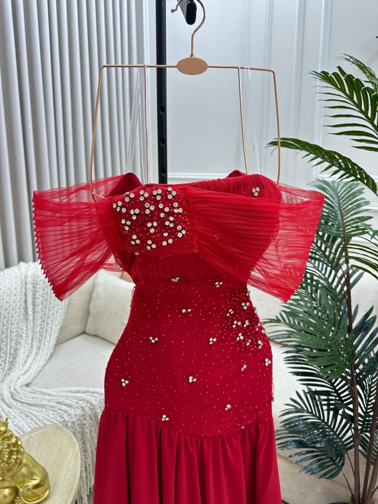 فستان سهرة جذاب