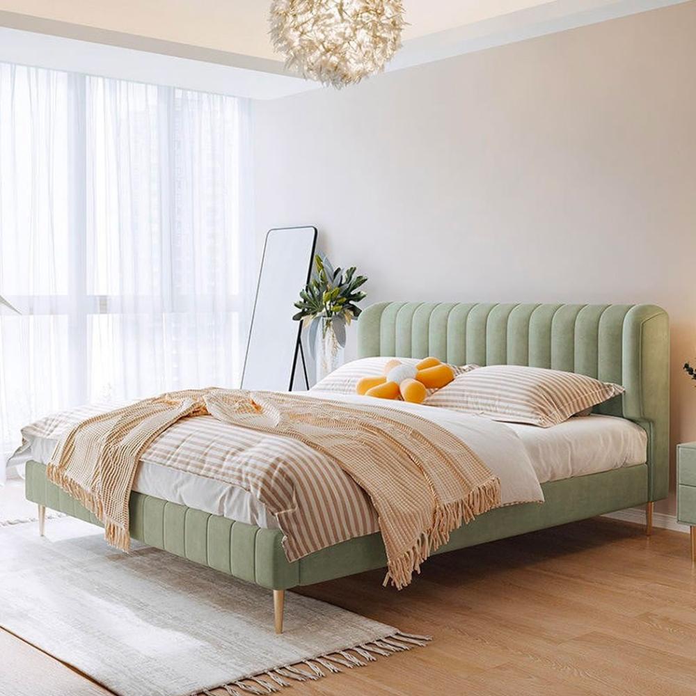 سرير بتصميم مودرن بسيط