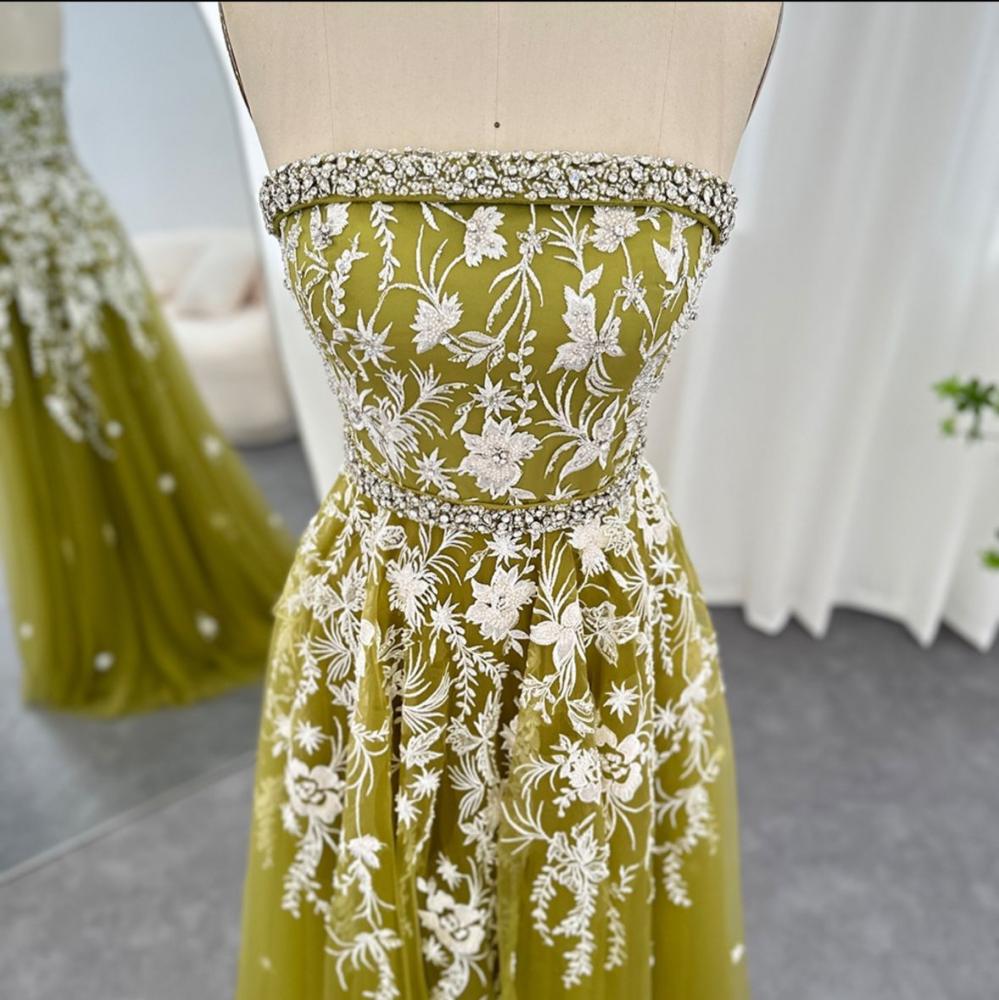 Luxurious olive green floral print queen dress from Samara Boutique - Samara.boutique Luxurious olive green floral print queen dress from Samara Boutique - Samara.boutique