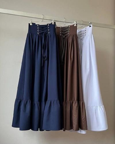 تنورة بدون قميص