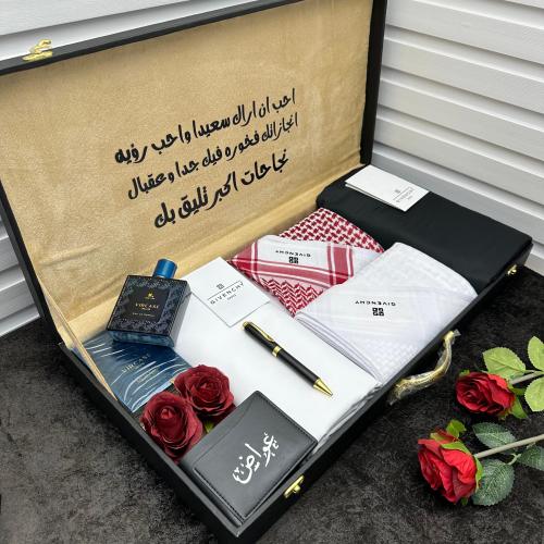 هدايا رجالي طقم جيفنشي لمسة من الفخامة