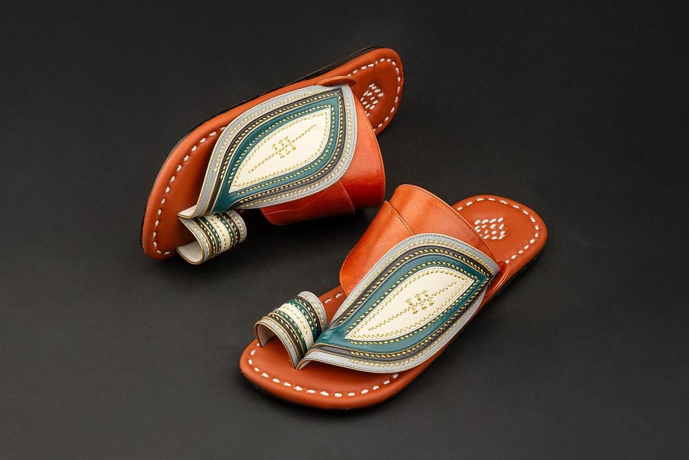 نعال زبيري