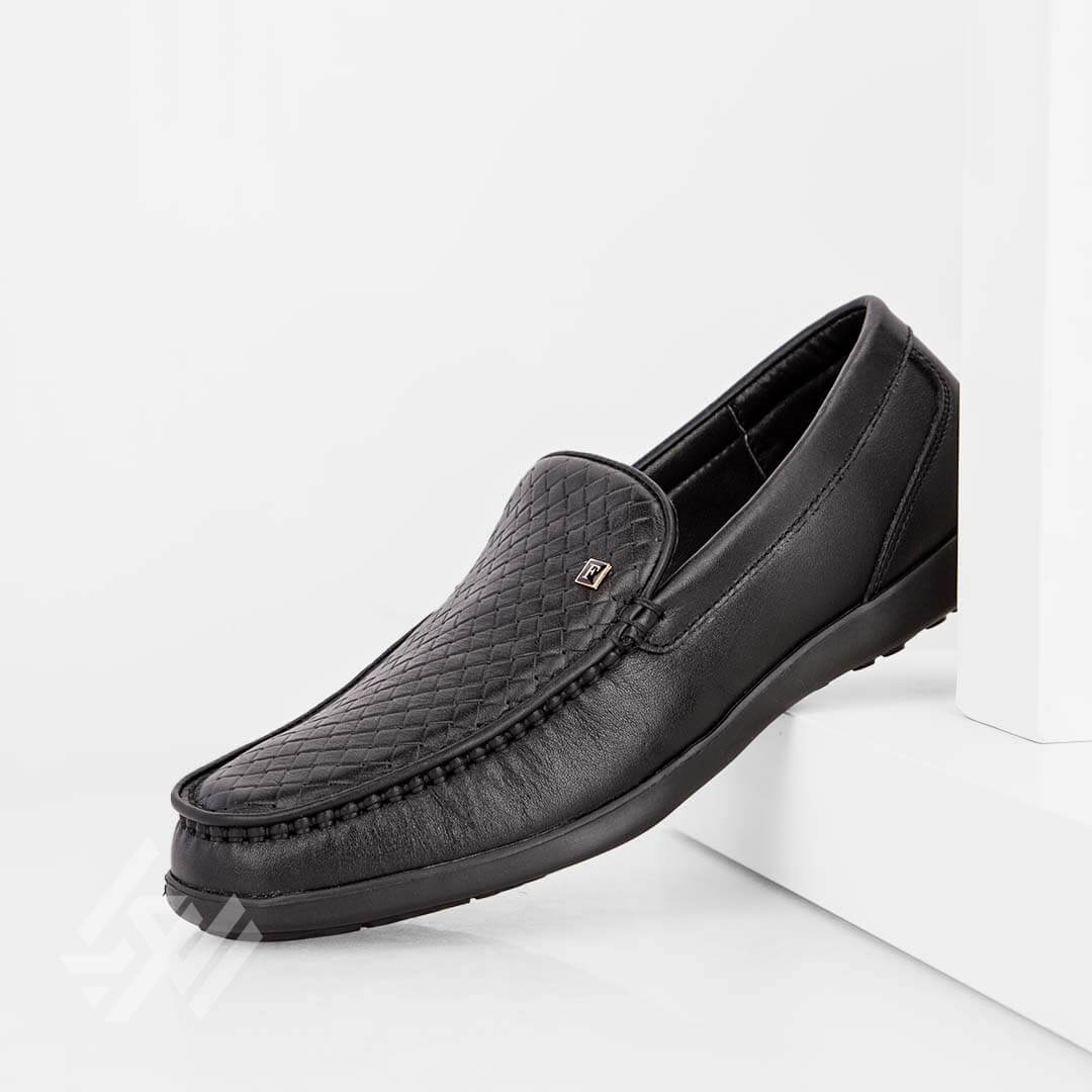 حذاء رسمي جلد أسود بتصميم كلاسيكي