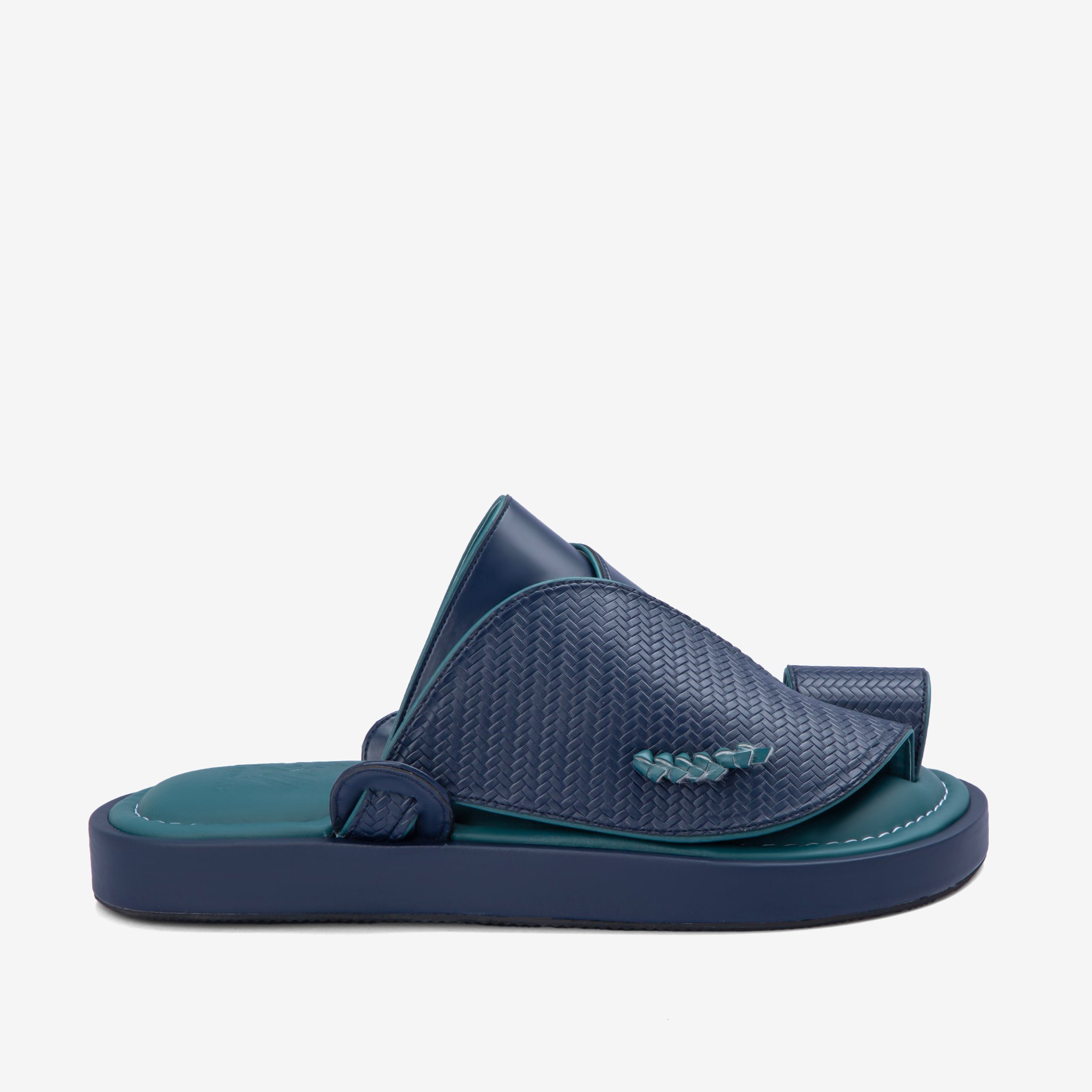 حذاء شرقي سعودي جلد كحلي جذاب