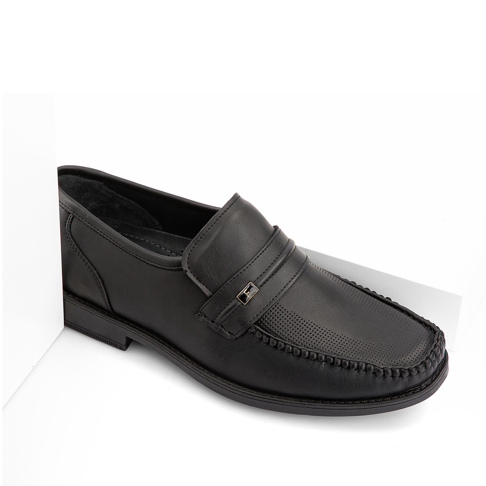 حذاء رسمي جلد طبيعي أسود صنع إيطالي