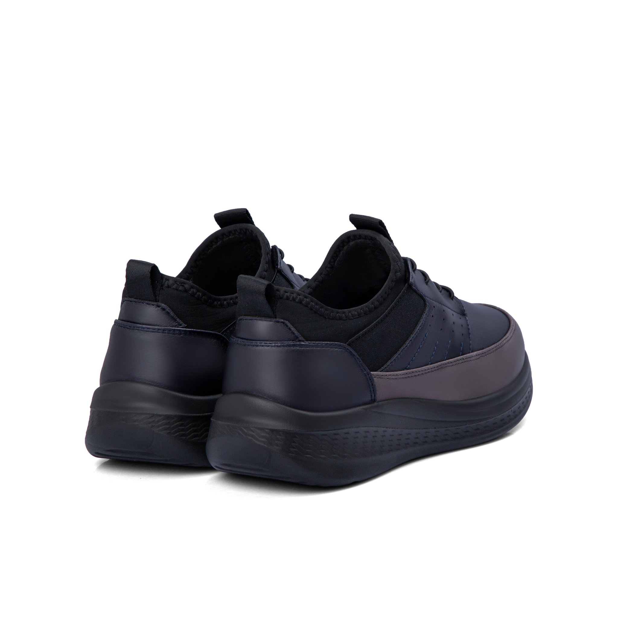 حذاء كاجوال طبي جلد اسود ورمادي طبيعي من فيكتور كلارك