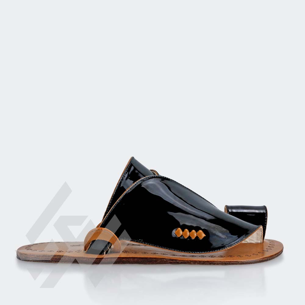 حذاء شرقي وطني جلد طبيعي اسود