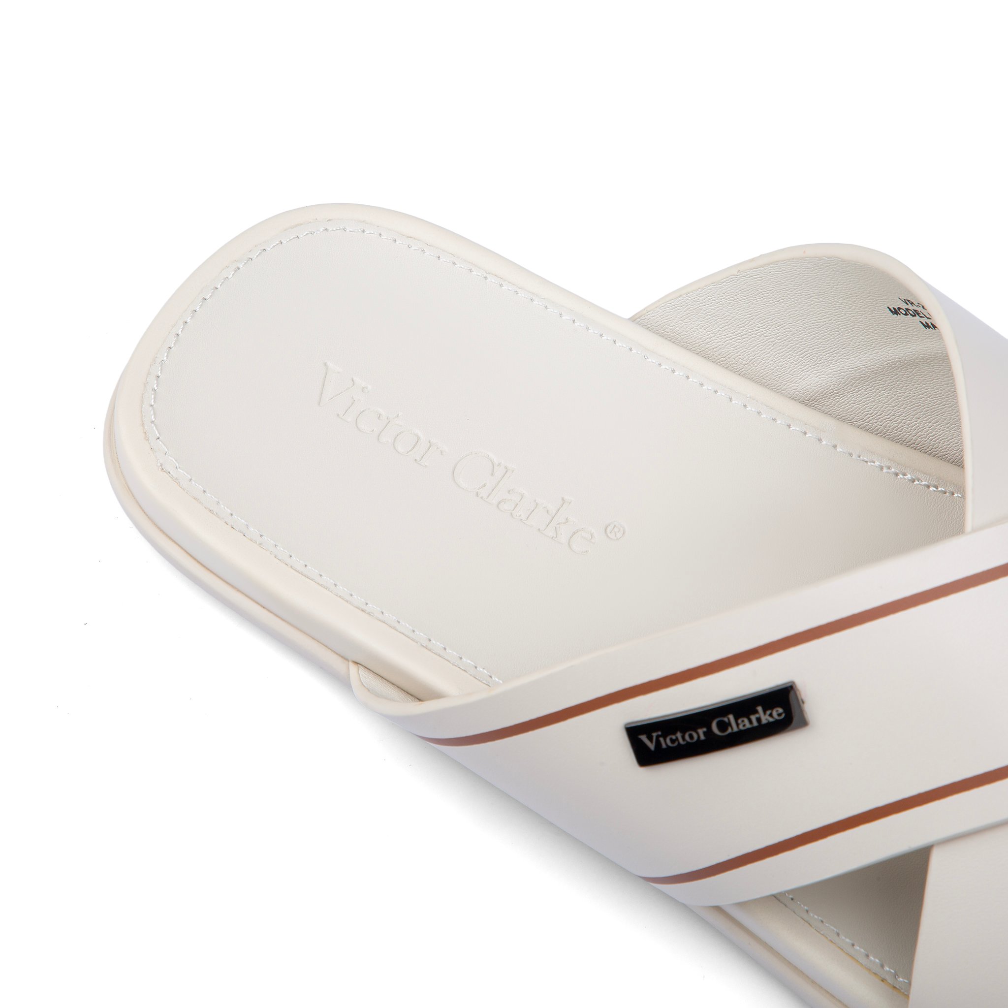 حذاء شرقي بيج أنيق من الجلد الطبيعي