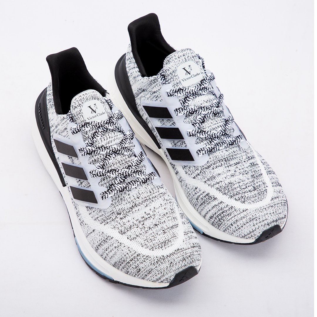 حذاء رياضي مريح رمادي للجري والنادي