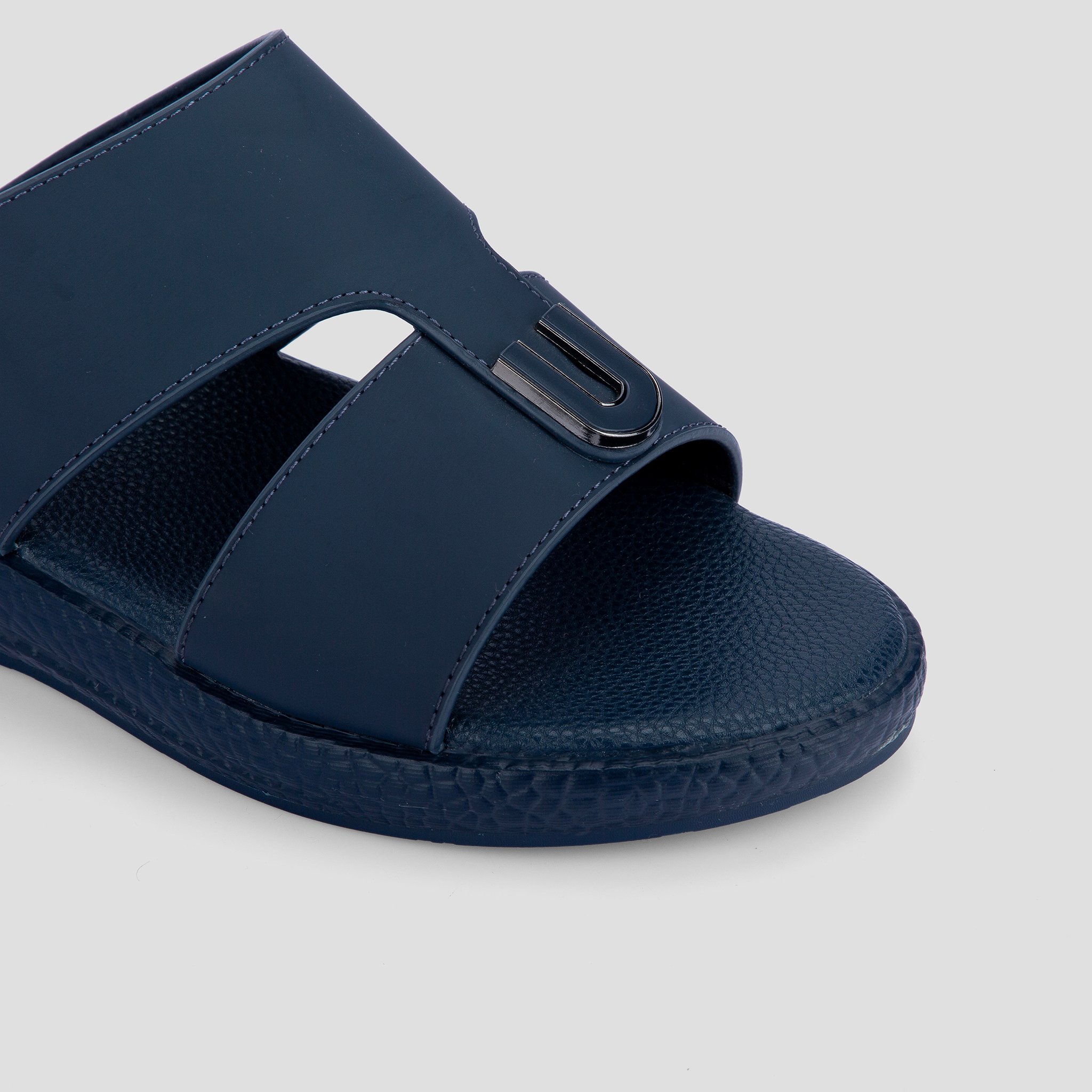 نعال شرقي طبي من الجلد الكحلي ماركة فيكتور كلارك