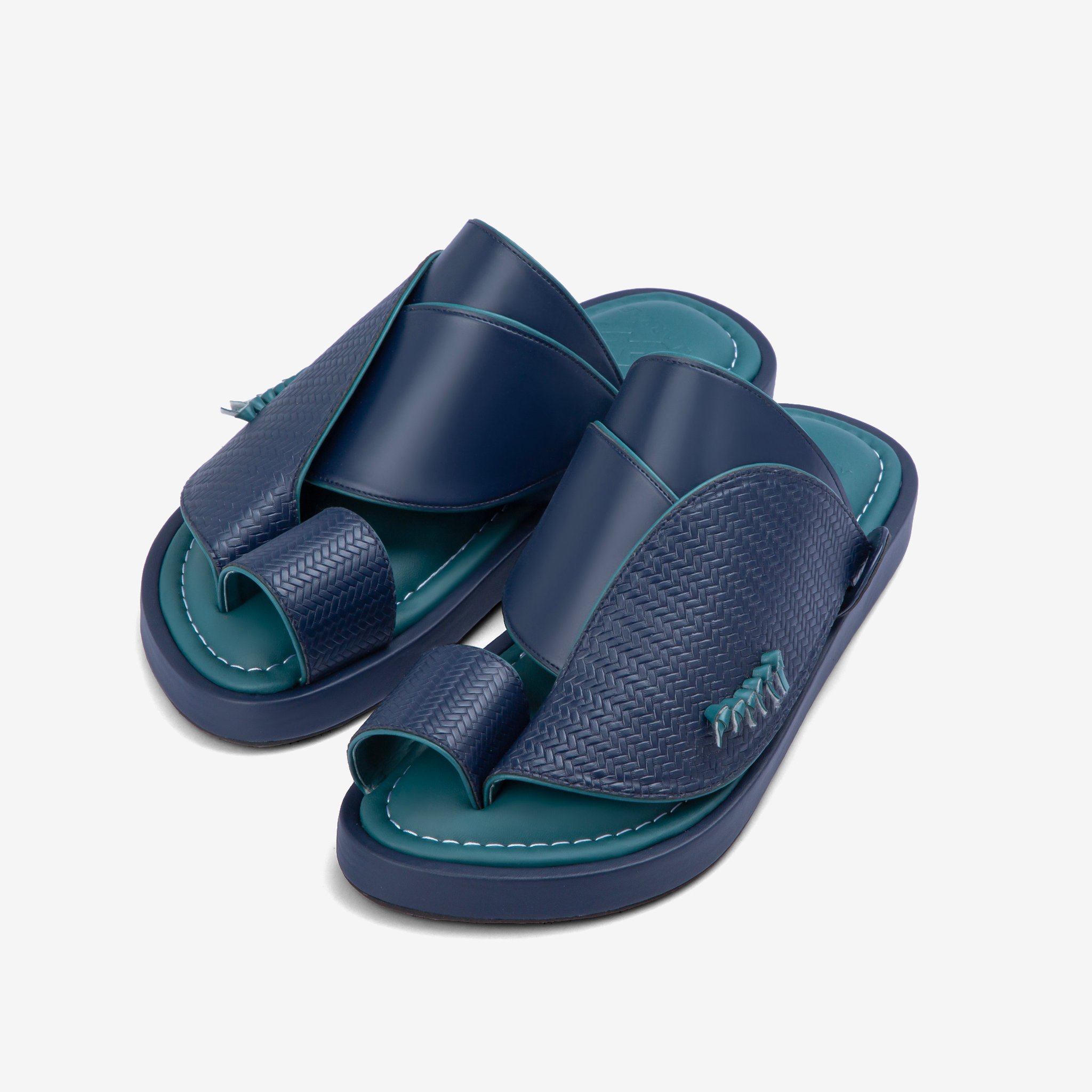 حذاء شرقي سعودي جلد كحلي جذاب