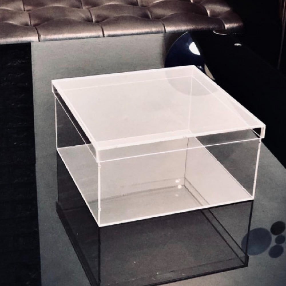 صندوق اكليرك بغطاء سماكة 6mm المقاس حسب الاختيار بالداخل