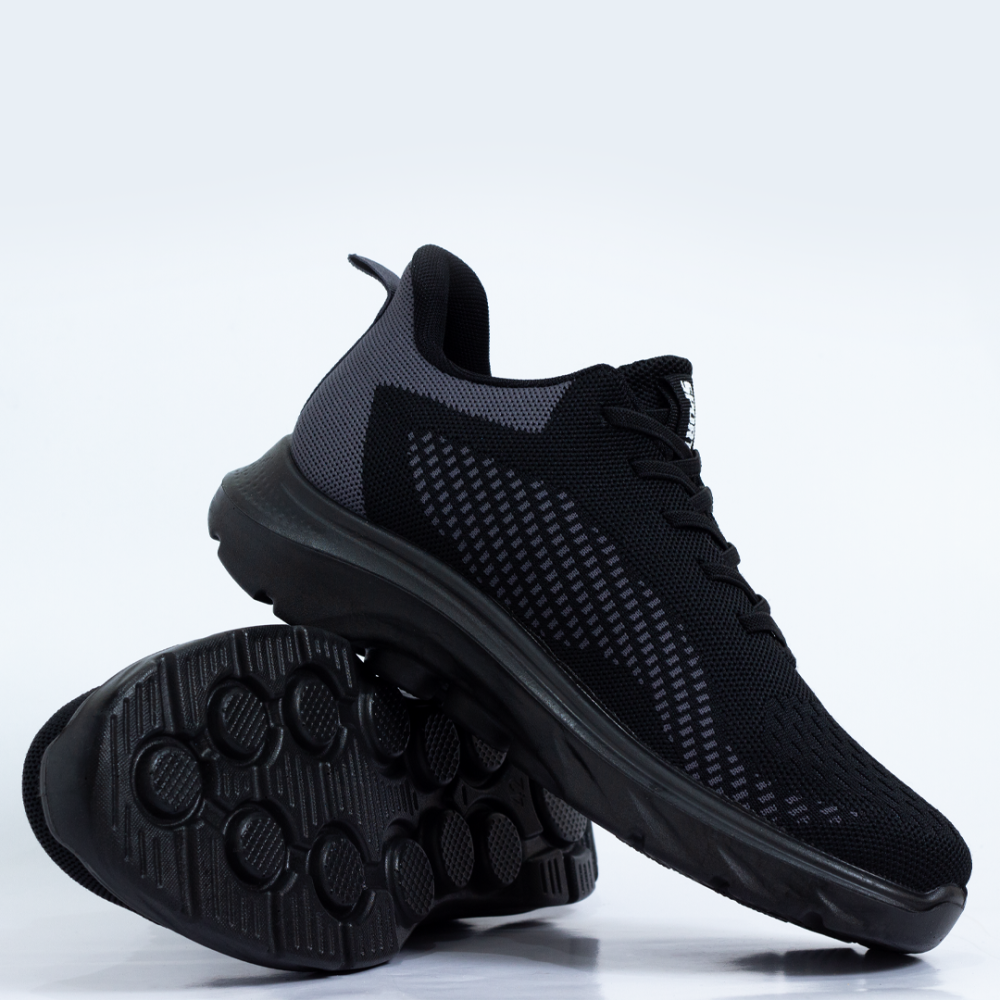 جزمة سبورت أسود نعل خفيف