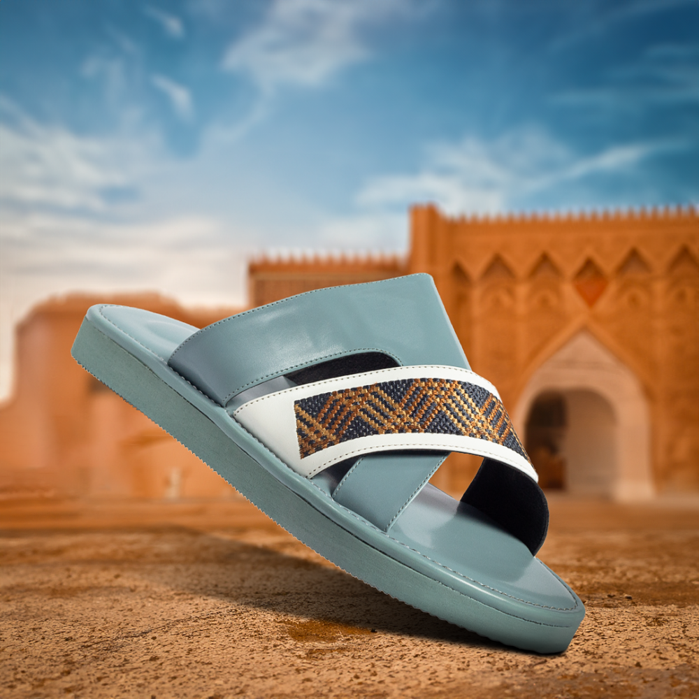 حذاء شرقي عالى ألوان متعددة