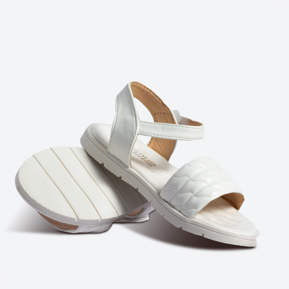 صندل بناتي ابيض محير