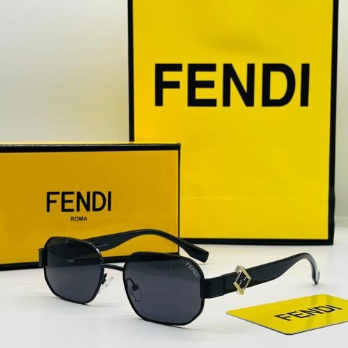 نظارة FENDI اسود كامل