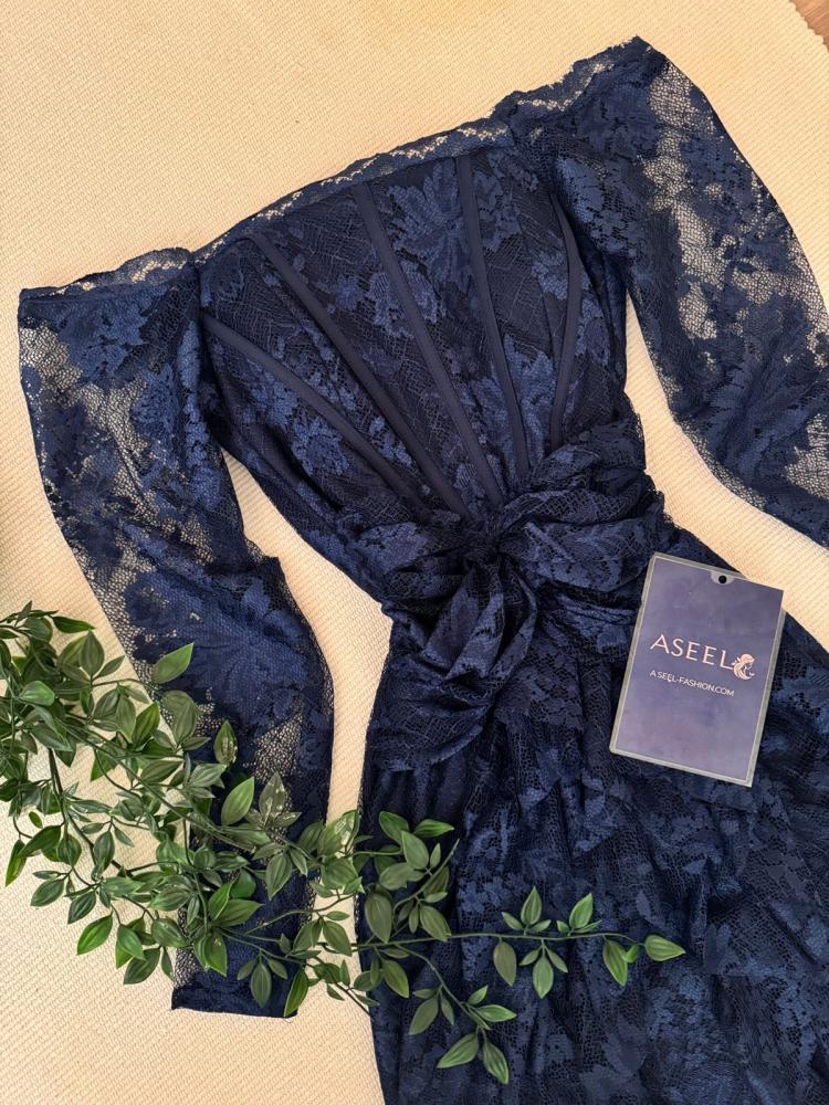 فستان دانتيل ناعم كحلي طويل