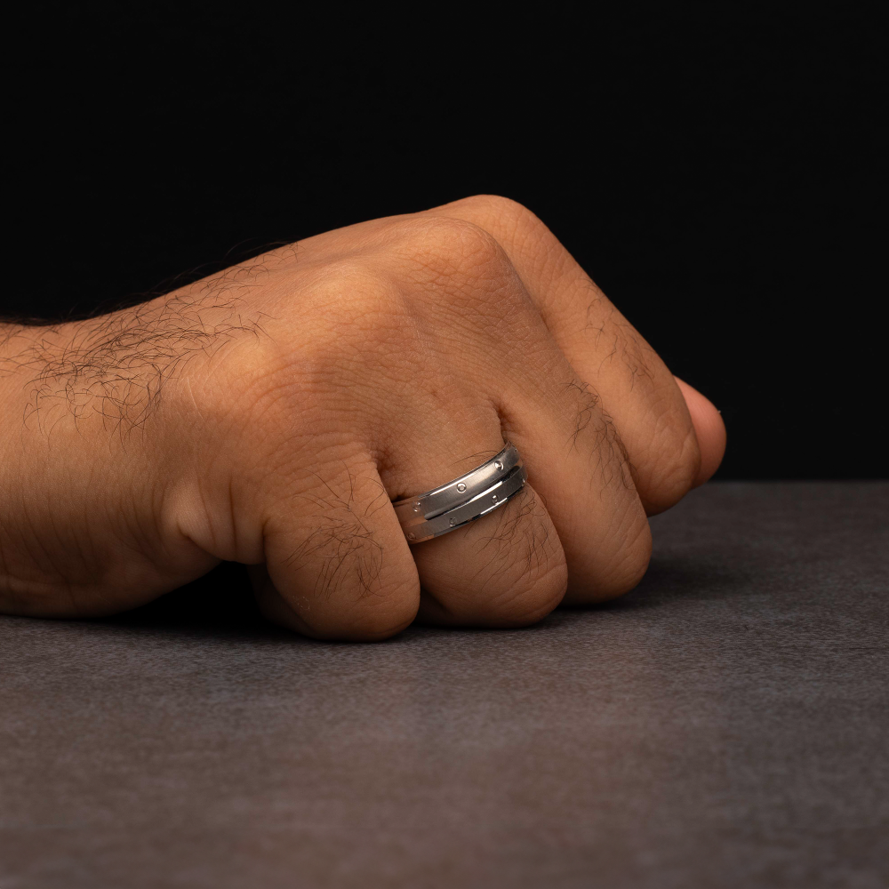 دبلة رجالي فضة عيار 925 منقطة