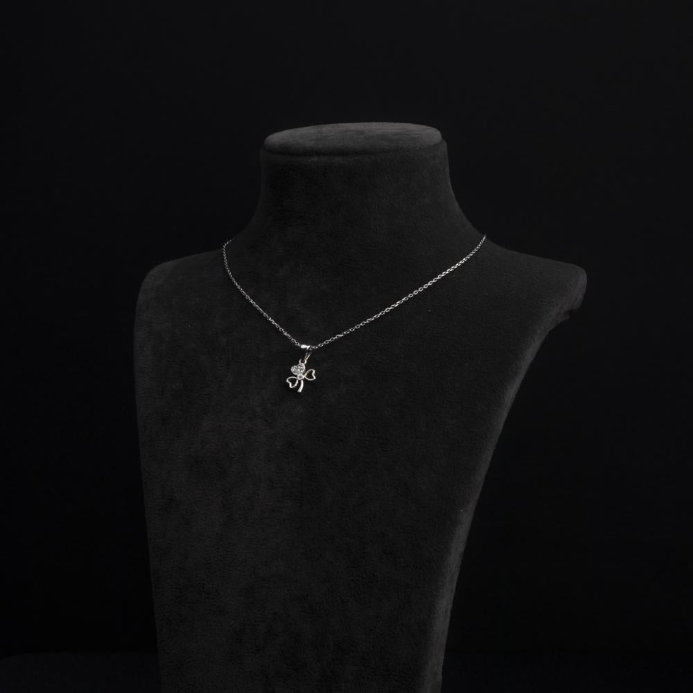 قلادة زهرة فضة عيار 925