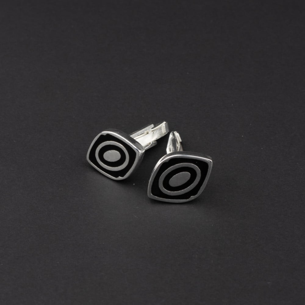 كبك رجالي فضة مع تصميم عيون