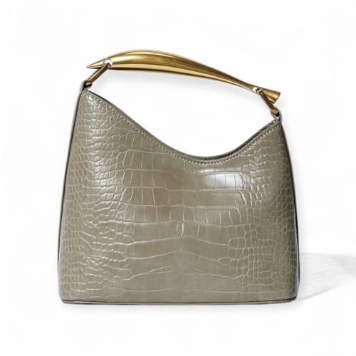 حقيبة جلد مميزة بمقبض ذهبي فاخر