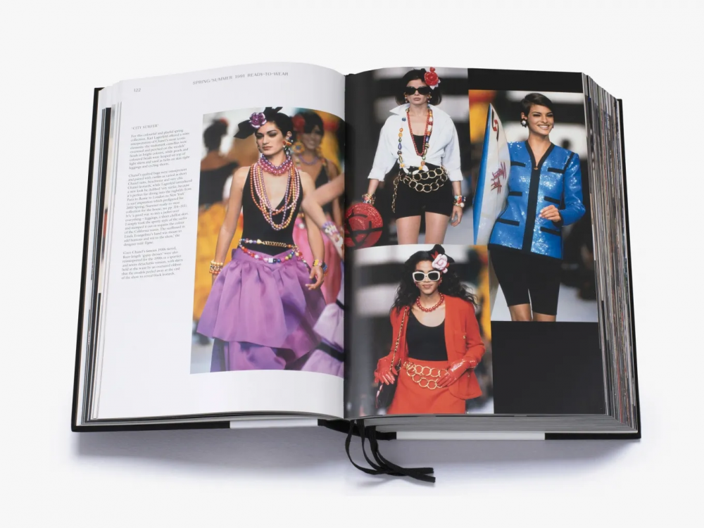 Chanel Catwalk Book (Black Hardback), Fashion Books