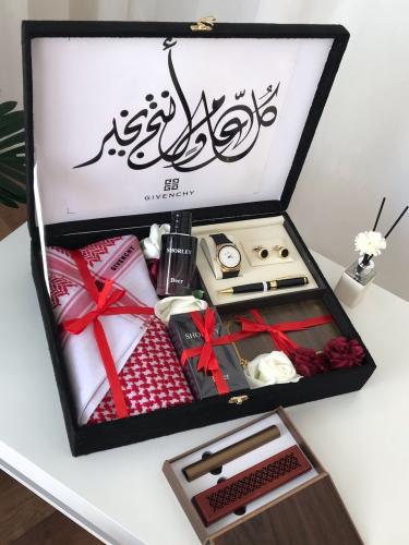 طقم رجالي فخم