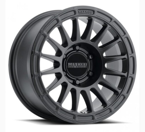 جنوط ميثود 314 اسود نيسان فتك 17X8.5 ، اوفسيت 6X5....