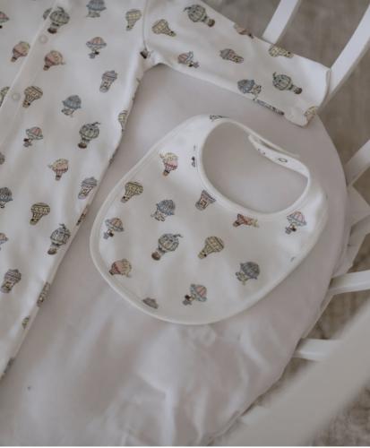 لبس أطفال كامل يحتوب على ٣ قطع ماركة Atelier Babbi...