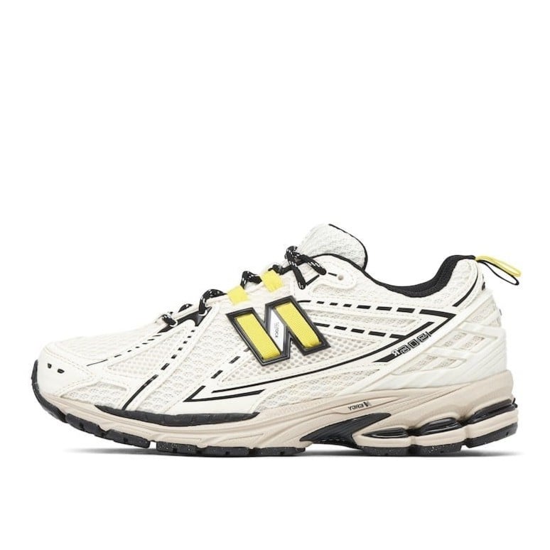 حذاء نيو بالانس 1906 أبيض من متجر أحذية سواقيو